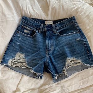 NEW A&F Boyfriend Short